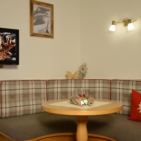 Hotel Edelweiss Garni Reit im Winkl Buitenkant foto