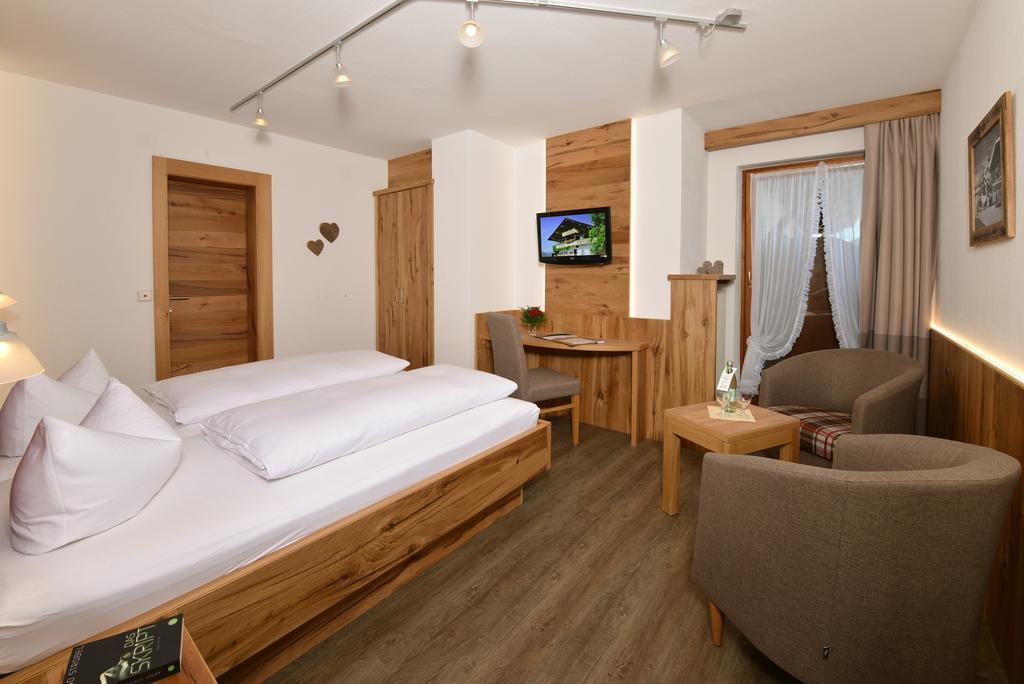 Hotel Edelweiss Garni Reit im Winkl Buitenkant foto
