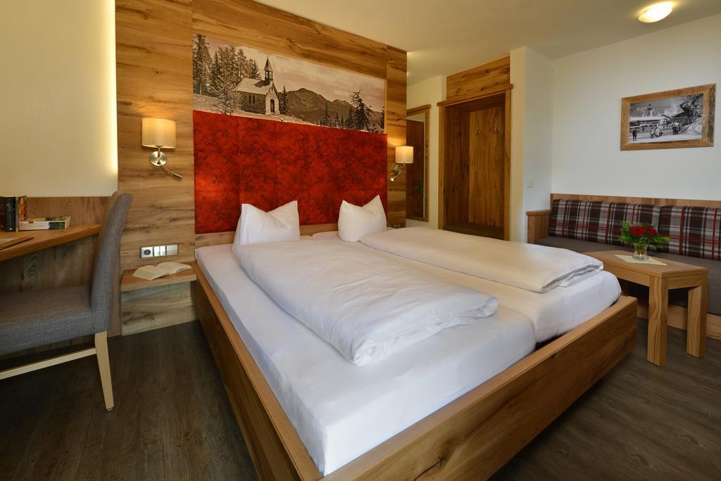 Hotel Edelweiss Garni Reit im Winkl Buitenkant foto