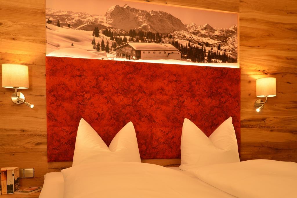 Hotel Edelweiss Garni Reit im Winkl Buitenkant foto