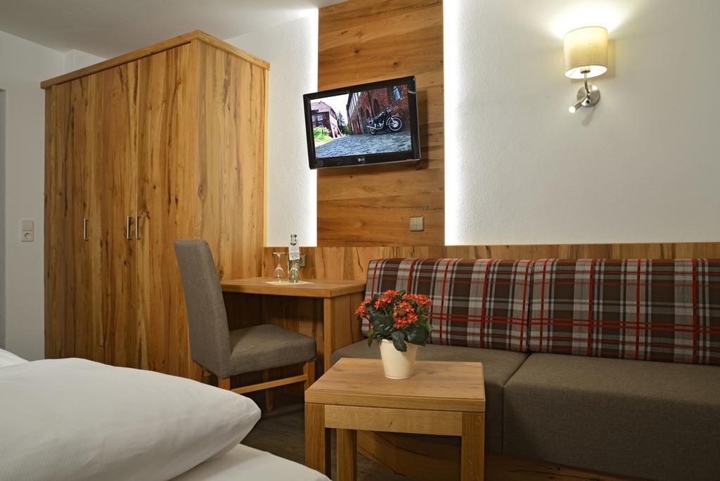 Hotel Edelweiss Garni Reit im Winkl Buitenkant foto