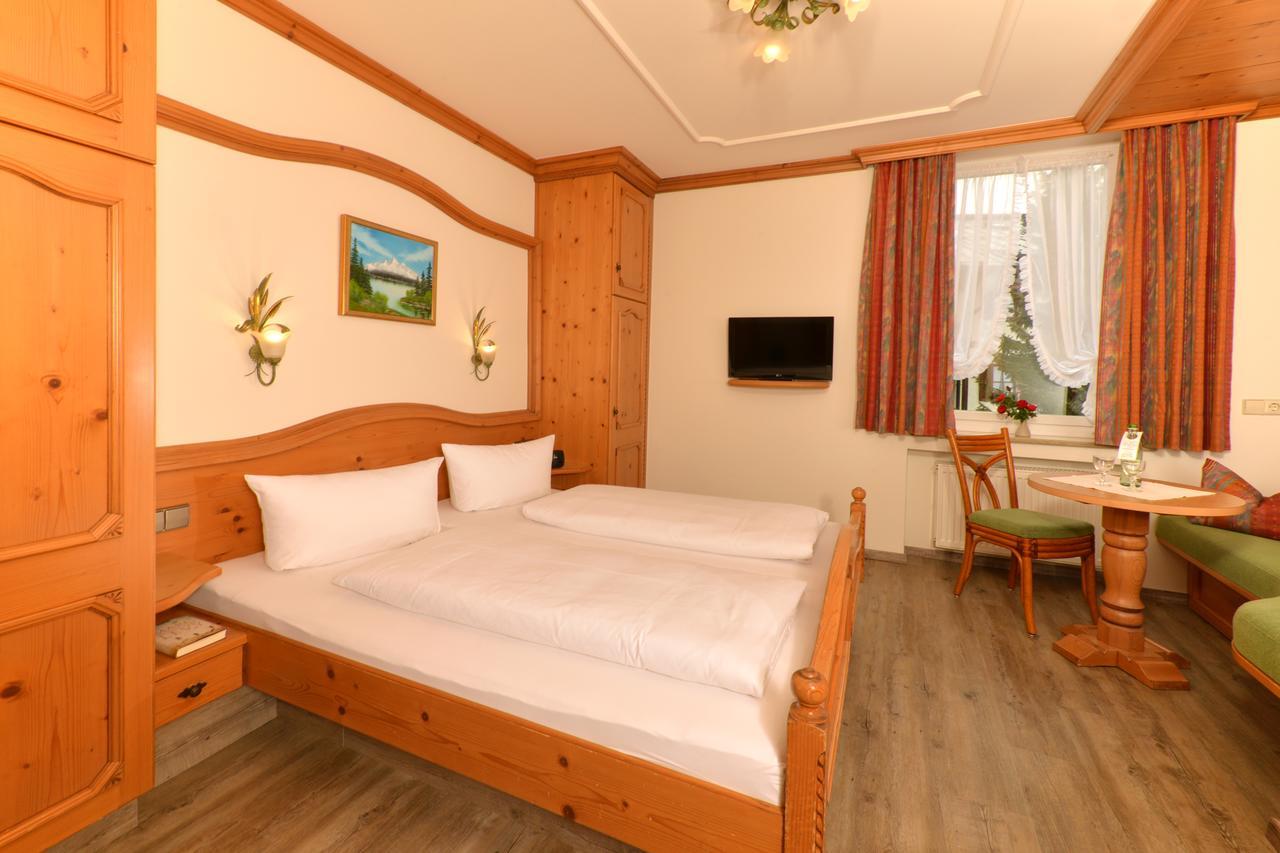 Hotel Edelweiss Garni Reit im Winkl Buitenkant foto