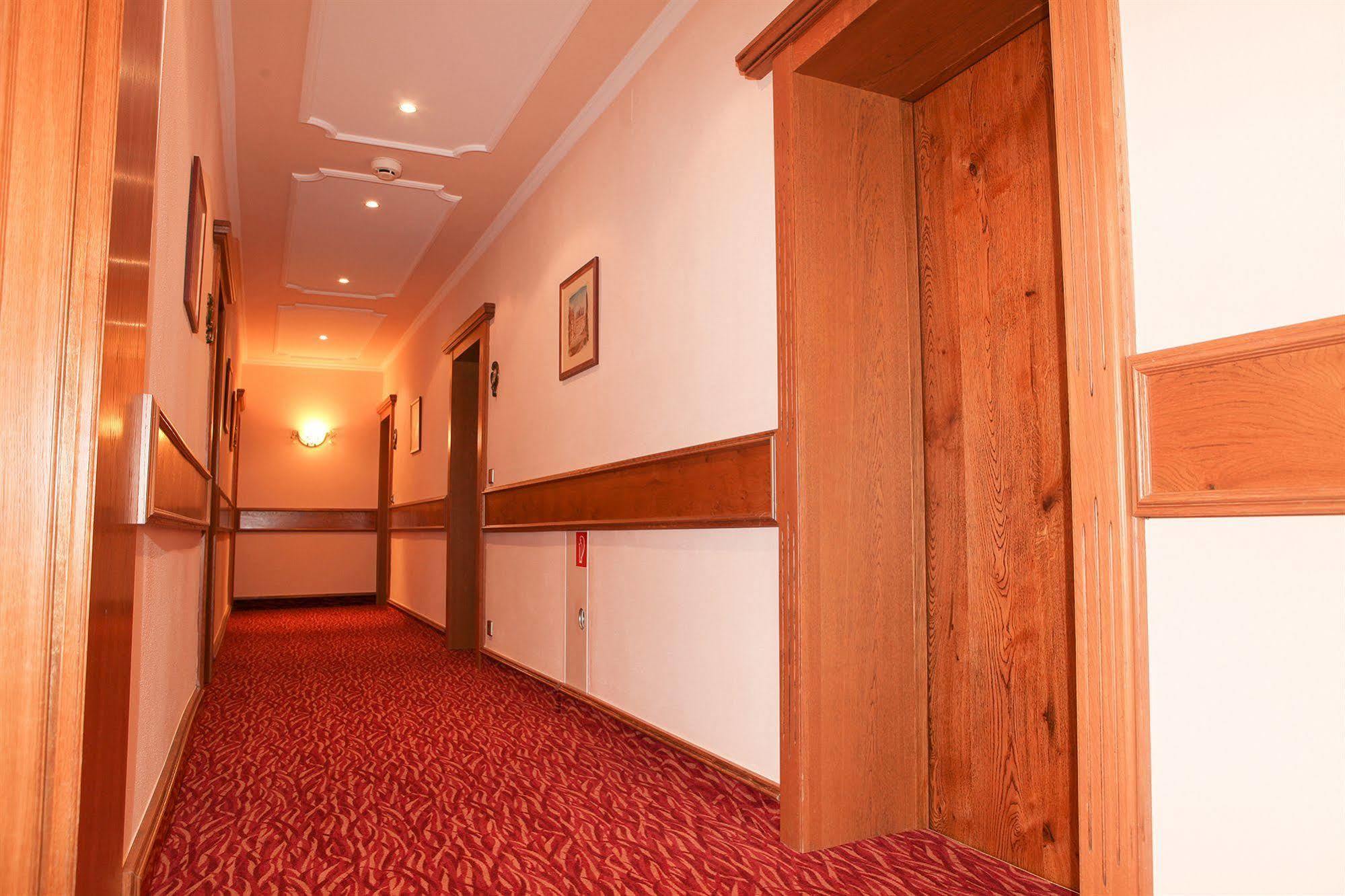 Hotel Edelweiss Garni Reit im Winkl Buitenkant foto